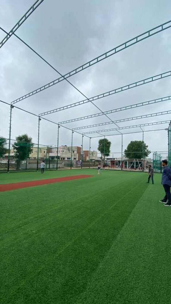 تركيب عشب ملاعب المدينة 