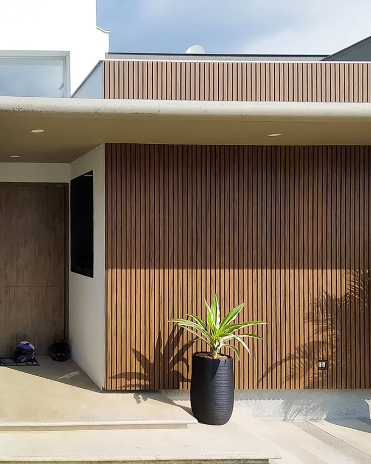 واجهات خشبية حديثة في المدينة