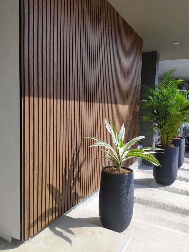 واجهات خشبية حديثة في المدينة