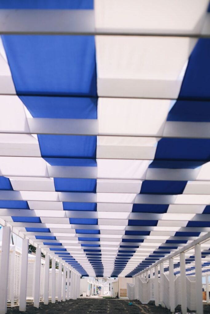 تغطية ساحات في حي القبلتين.